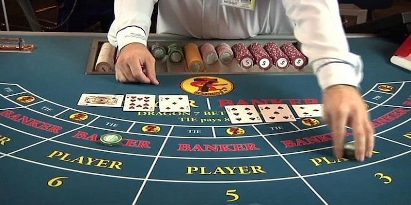 Hội viên cần nắm rõ luật rút bài thứ 3 khi chơi Baccarat ABC8